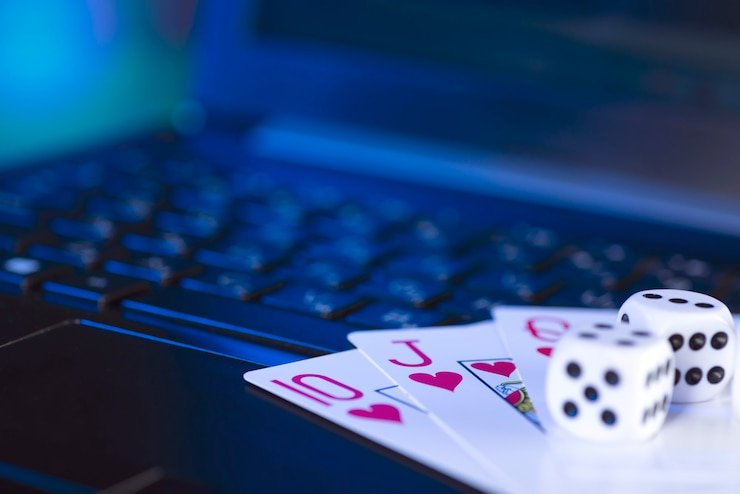 Fitur bonus Mahjong Ways menampilkan expanding symbols dan free spins di gacor united